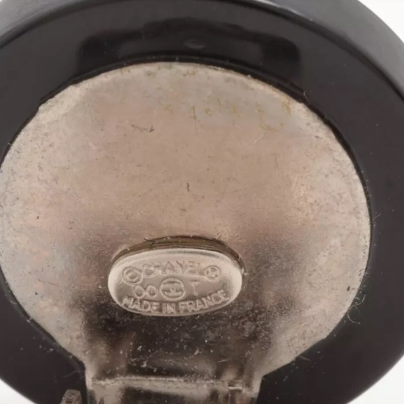 Chanel Holographic Iridescent Black Round Clip-on Earrings - Picture 4 of 4